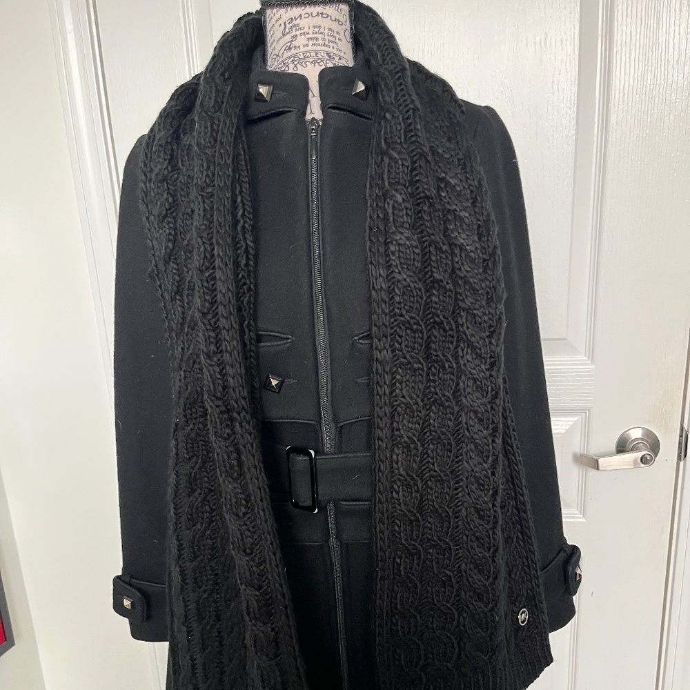 Michael Kors NWT black acrylic scarf